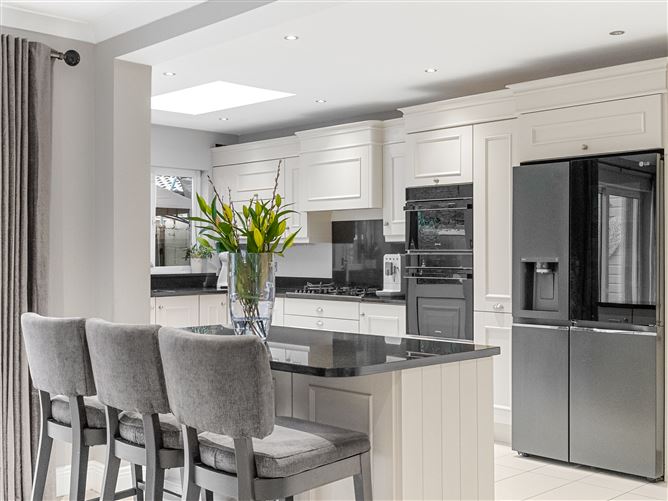 35 The Drive, Earls Court, Kill, Kildare