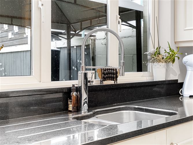 35 The Drive, Earls Court, Kill, Kildare