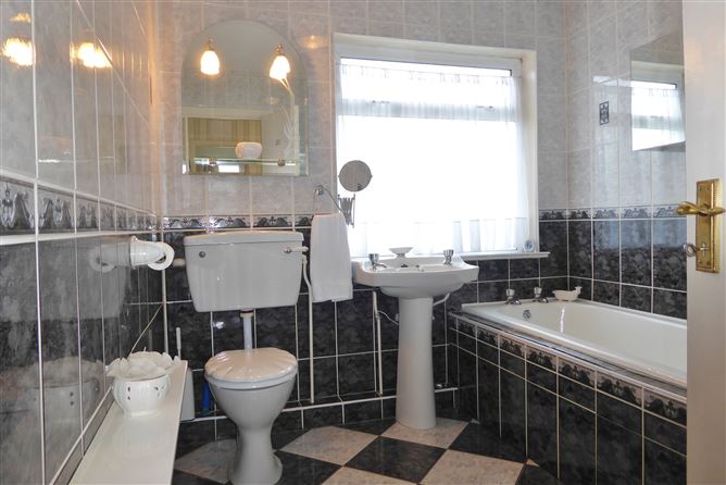 175 St Columbanus Road, Dundrum, Dublin 14
