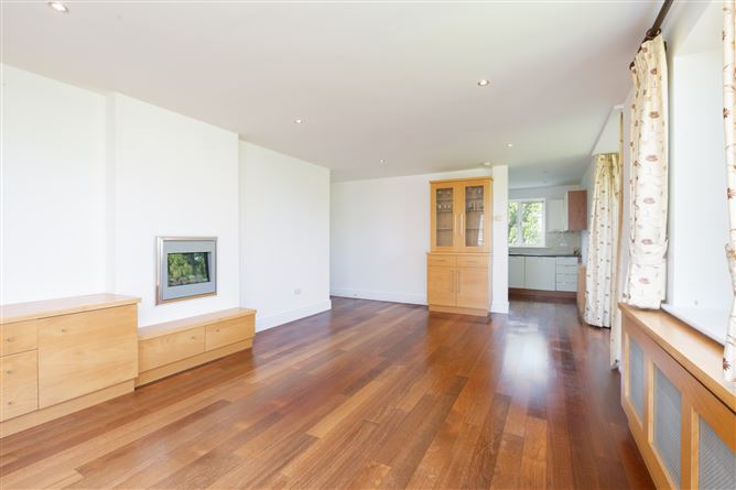 49 Ballintyre Grove, Ballinteer, Dublin 16