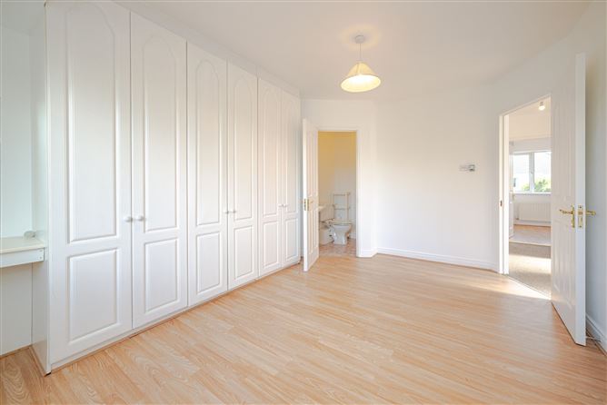 35 Oakdale Close, Ballycullen Road, Firhouse, Dublin