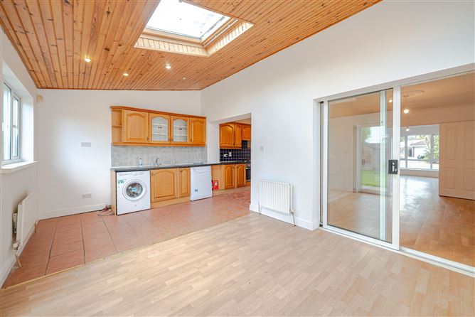 35 Oakdale Close, Ballycullen Road, Firhouse, Dublin
