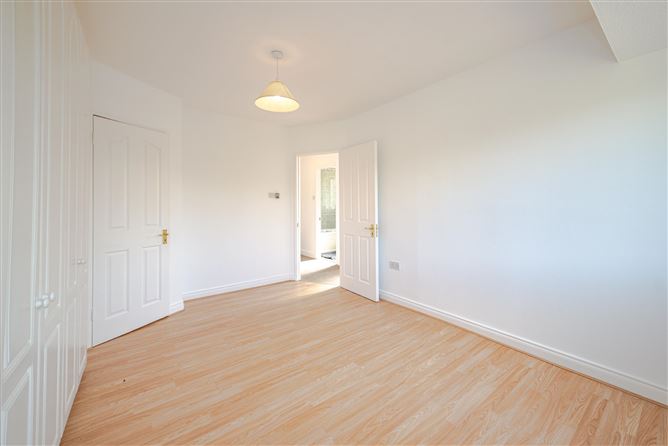 35 Oakdale Close, Ballycullen Road, Firhouse, Dublin