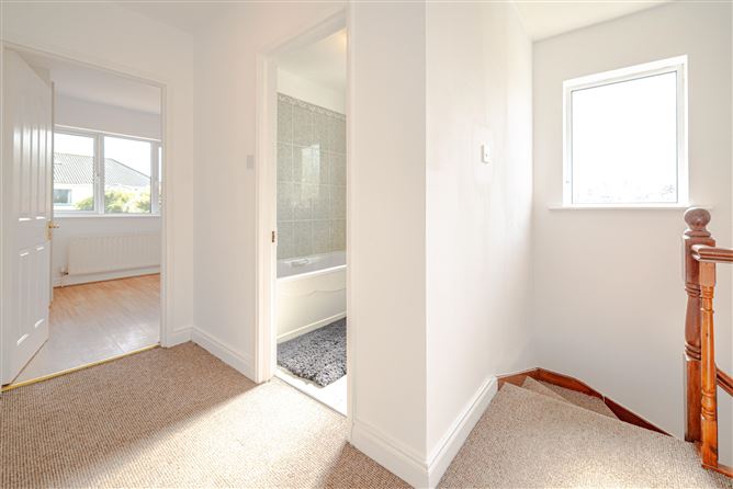 35 Oakdale Close, Ballycullen Road, Firhouse, Dublin
