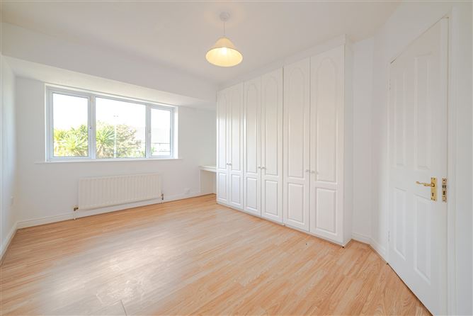 35 Oakdale Close, Ballycullen Road, Firhouse, Dublin