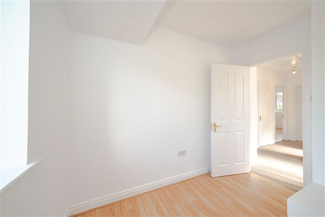 35 Oakdale Close, Ballycullen Road, Firhouse, Dublin