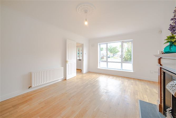35 Oakdale Close, Ballycullen Road, Firhouse, Dublin