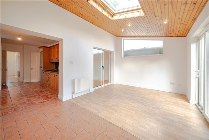 35 Oakdale Close, Ballycullen Road, Firhouse, Dublin