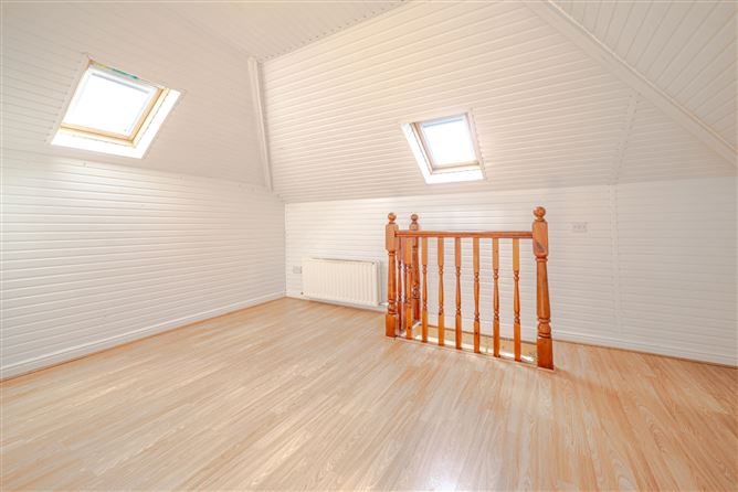 35 Oakdale Close, Ballycullen Road, Firhouse, Dublin
