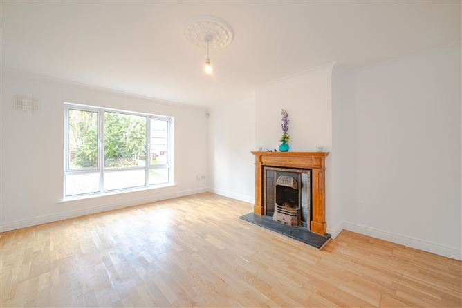 35 Oakdale Close, Ballycullen Road, Firhouse, Dublin