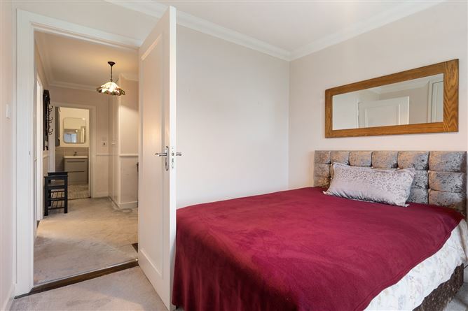 16 Mariners Court, Sutton, Dublin