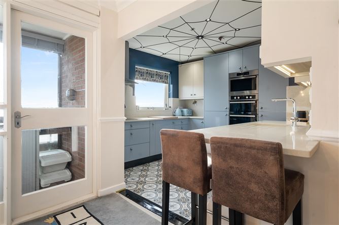 16 Mariners Court, Sutton, Dublin