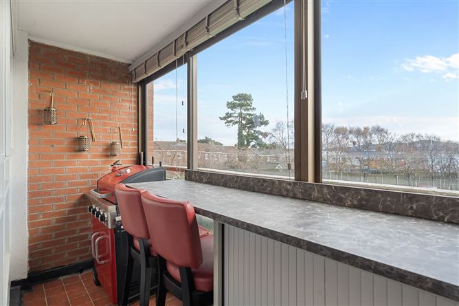 16 Mariners Court, Sutton, Dublin