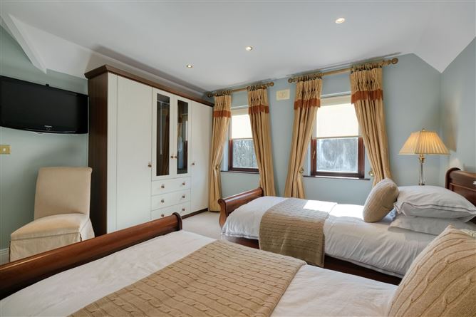 8 Errew Drive, Lough Rinn, Mohill, Co. Leitrim