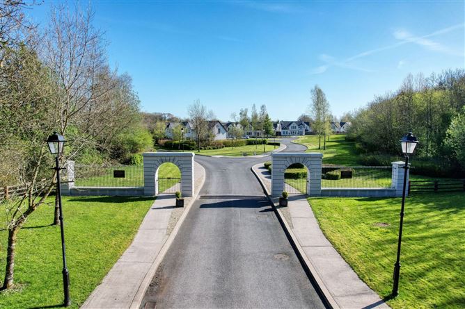 8 Errew Drive, Lough Rinn, Mohill, Co. Leitrim