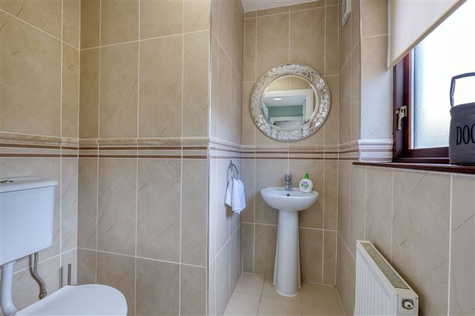 8 Errew Drive, Lough Rinn, Mohill, Co. Leitrim