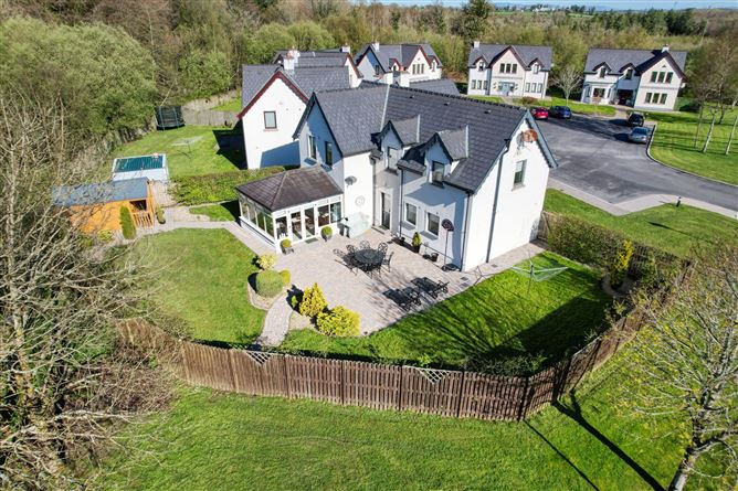 8 Errew Drive, Lough Rinn, Mohill, Co. Leitrim