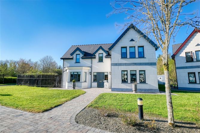 8 Errew Drive, Lough Rinn, Mohill, Co. Leitrim