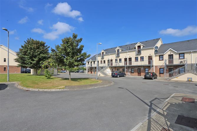 37 Ballycasey Crescent, Shannon, Co. Clare