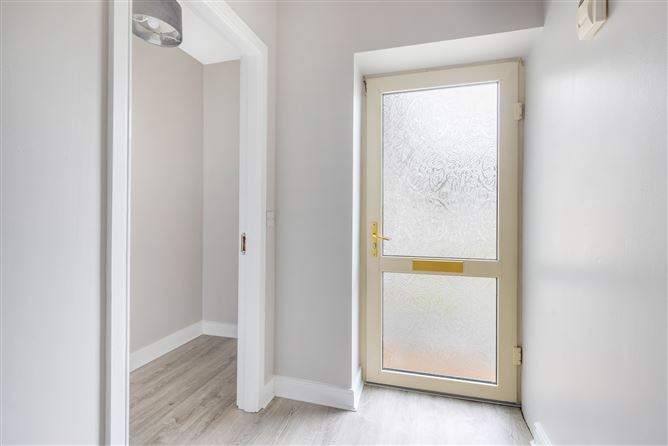 6 Ledwidge Hall Apartment, Slane, Co. Meath