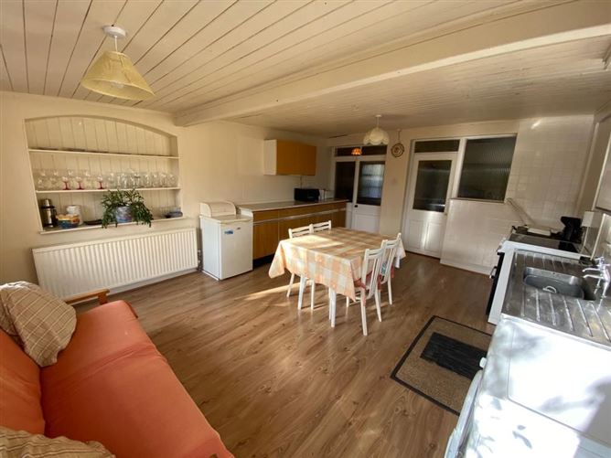 4 Lourdes Crescent, Aughrim, Wicklow