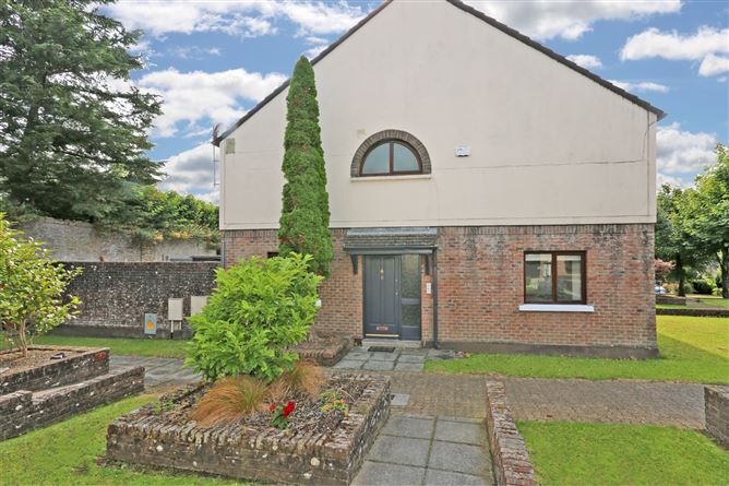 13 Rosehill, O'Callaghan Strand, Limerick