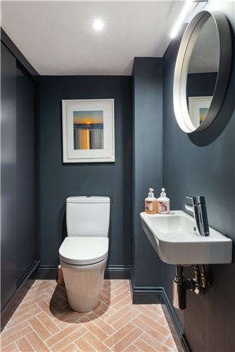 https://photos-a.propertyimages.ie/media/0/9/9/4923990/cdd8571a-37cb-4a4f-80ab-0778fcf2a271_l.jpg
