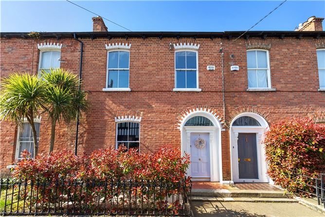 https://photos-a.propertyimages.ie/media/0/9/9/4923990/cdd8571a-37cb-4a4f-80ab-0778fcf2a271_l.jpg