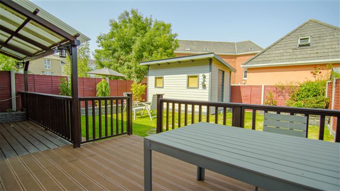 https://photos-a.propertyimages.ie/media/0/9/9/4950990/e8e3cf0d-0177-47e4-bfce-ecb1bed6f8a7_l.jpg