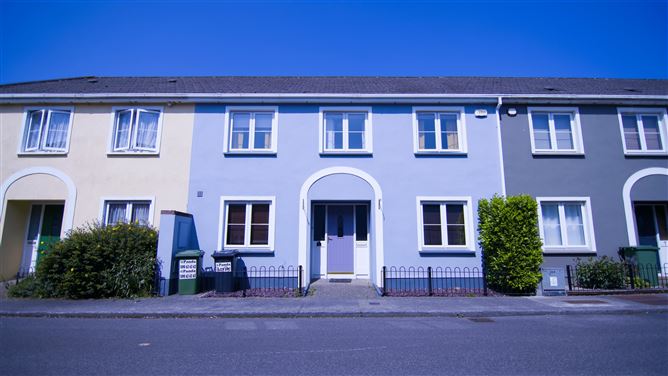 https://photos-a.propertyimages.ie/media/0/9/9/4950990/e8e3cf0d-0177-47e4-bfce-ecb1bed6f8a7_l.jpg