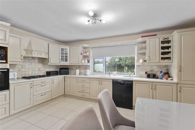 Photo 7 of 32 — 4 Pineview, Commons Road, Navan, Meath