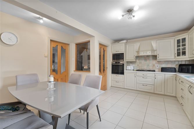 Photo 8 of 32 — 4 Pineview, Commons Road, Navan, Meath