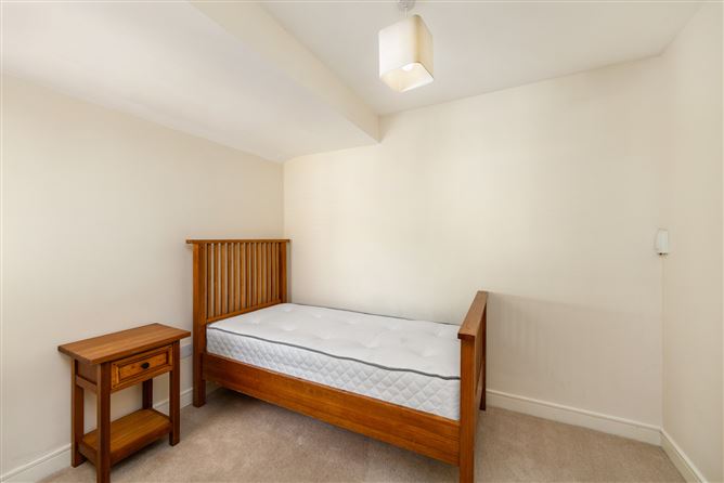 Photo 11 of 15 — House 11, 150 Howth Road, Clontarf, Dublin 3