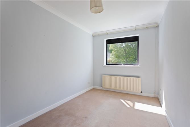 75 The Elms, Mount Merrion Avenue, Mount Merrion, Blackrock, Co. Dublin