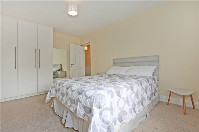 6 Strand Court, O'Callaghan Strand, Limerick