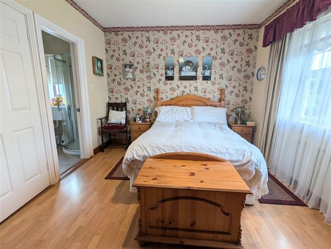 4 Clonaslee, Nenagh, Co. Tipperary