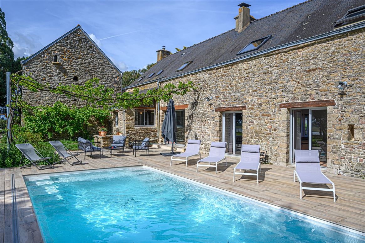 Cobblestones & Cool Waters,Theix-Noyalo,Brittany,France
