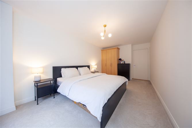 Block E, 300 Castleforbes Square, IFSC, Dublin 1