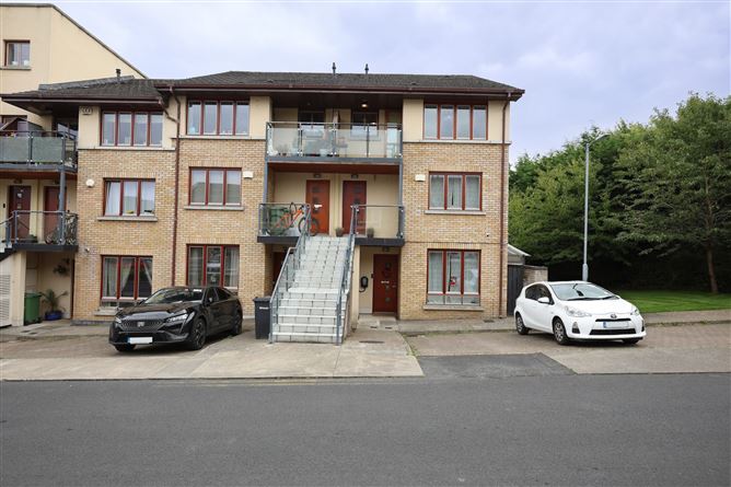 4 Belarmine Place, Stepaside, Dublin 18