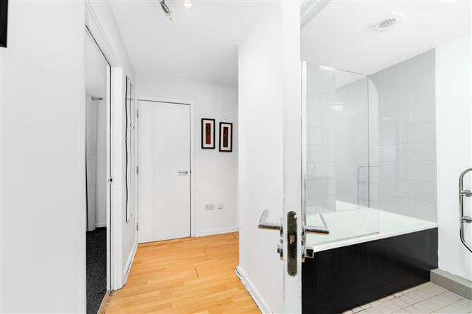 2 Compass Court North, Royal Canal Park, Dublin 15