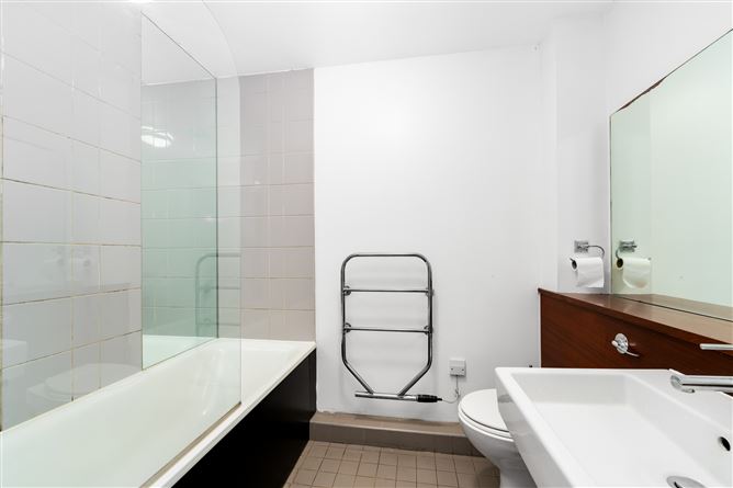 2 Compass Court North, Royal Canal Park, Dublin 15