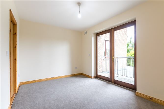 1 Marlay House, Taylors Hill, College Road, Rathfarnham, Dublin 16