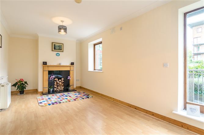 1 Marlay House, Taylors Hill, College Road, Rathfarnham, Dublin 16