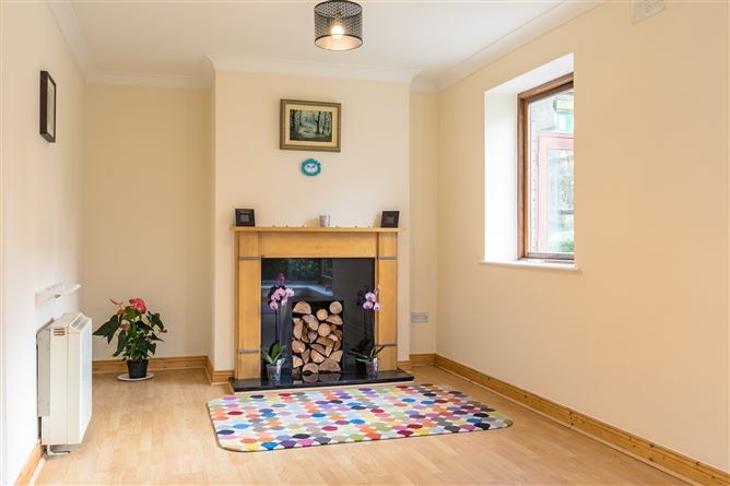 1 Marlay House, Taylors Hill, College Road, Rathfarnham, Dublin 16