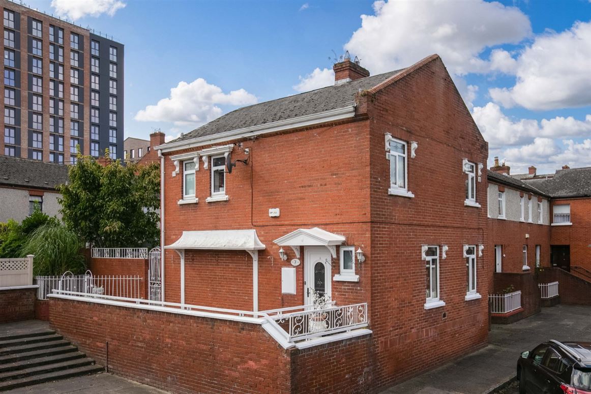 7 Coombe Court, Dublin 8