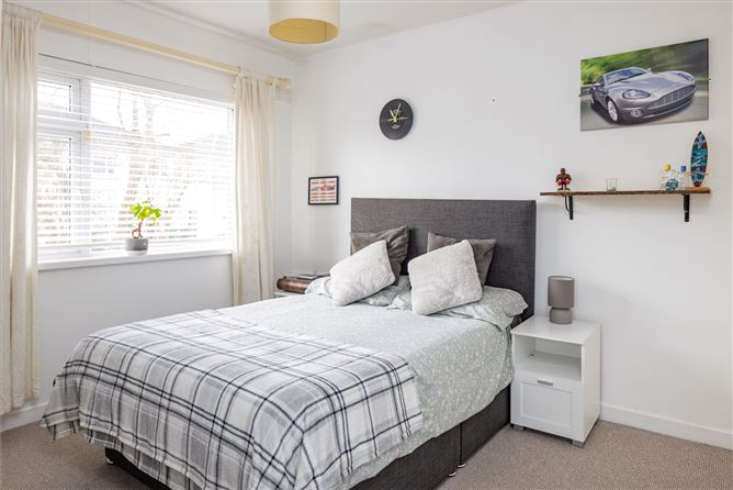 2 The Crescent, Seatown Park, Swords, County Dublin