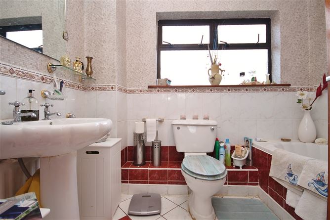102 Monalea Grove, Firhouse, Dublin 24