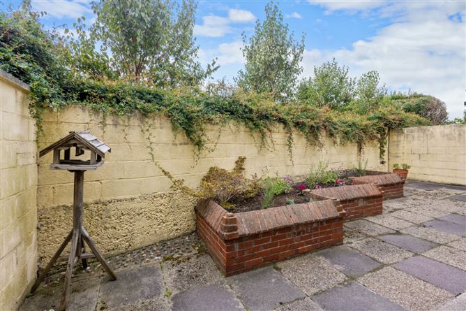 13 Marine Court, Sandycove, Co. Dublin