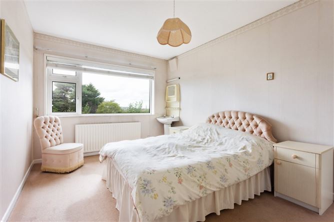 13 Marine Court, Sandycove, Co. Dublin