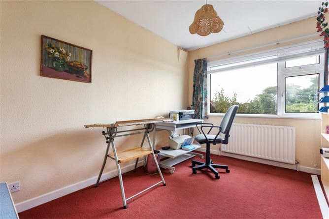 13 Marine Court, Sandycove, Co. Dublin